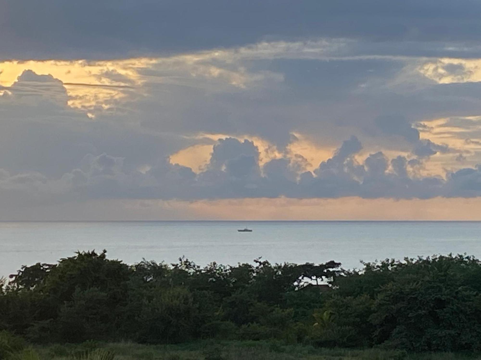 Playablanca Ocean Blue "Vista Al Mar" Apartment ปลายาบลังกา ภายนอก รูปภาพ