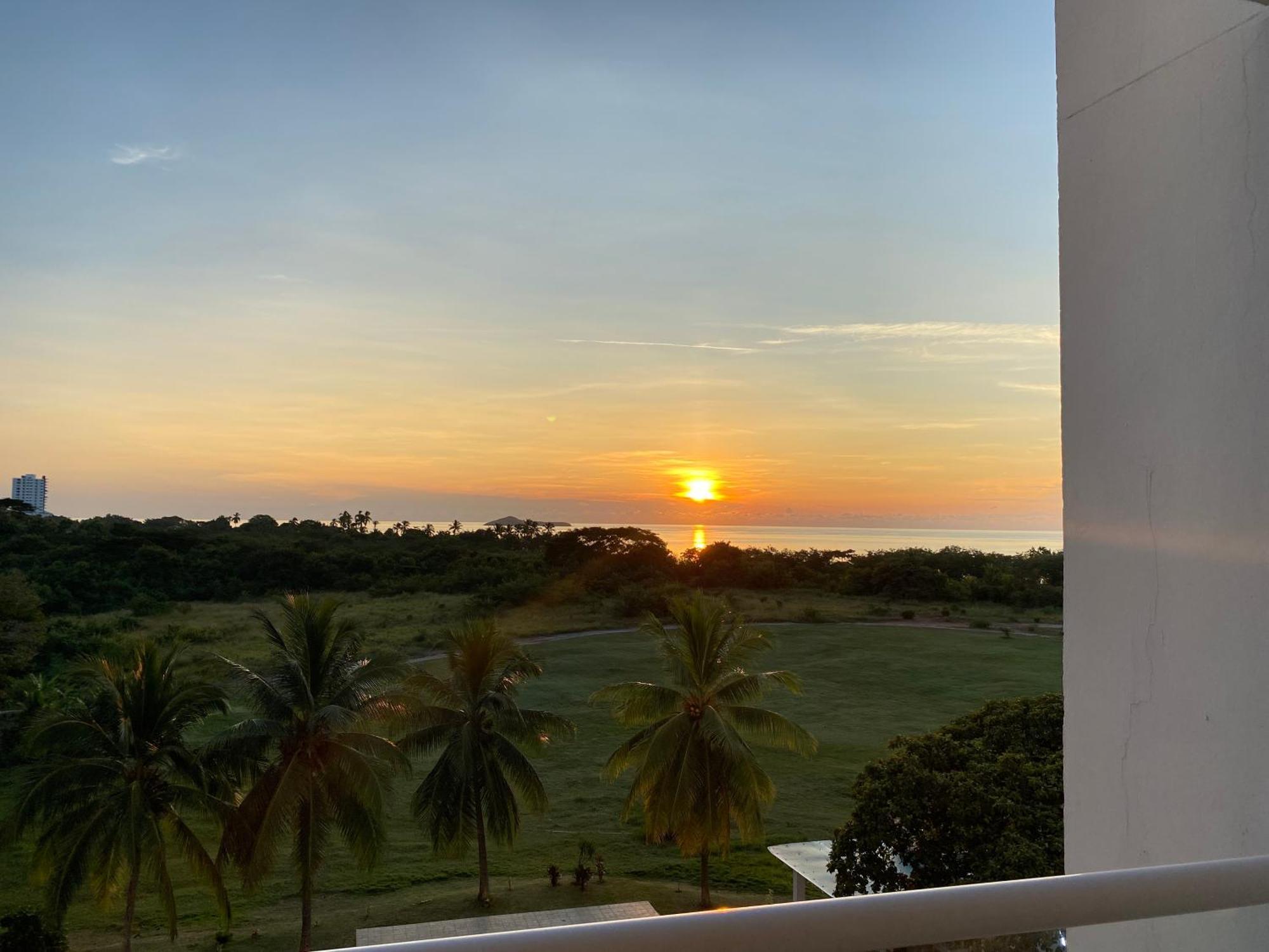 Playablanca Ocean Blue "Vista Al Mar" Apartment ปลายาบลังกา ภายนอก รูปภาพ
