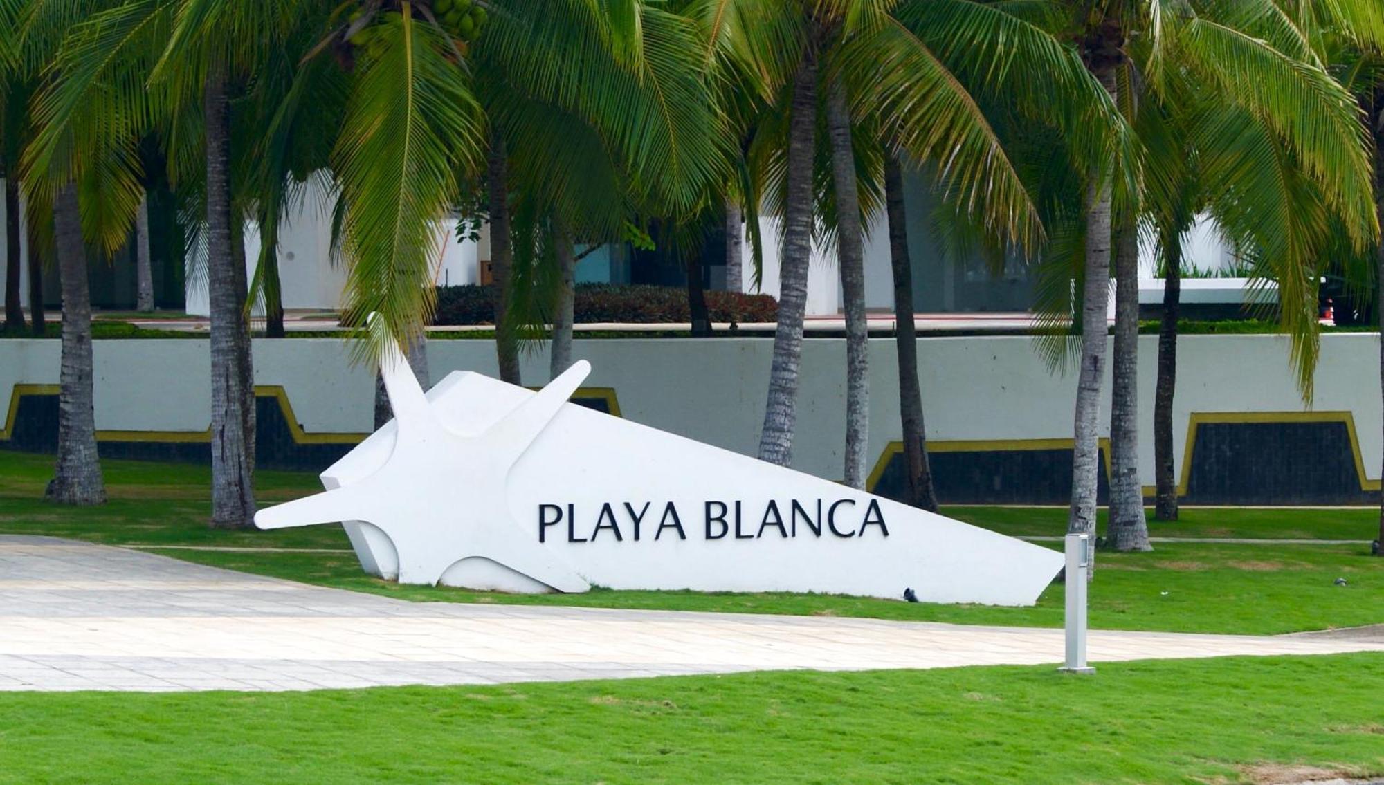 Playablanca Ocean Blue "Vista Al Mar" Apartment ปลายาบลังกา ภายนอก รูปภาพ
